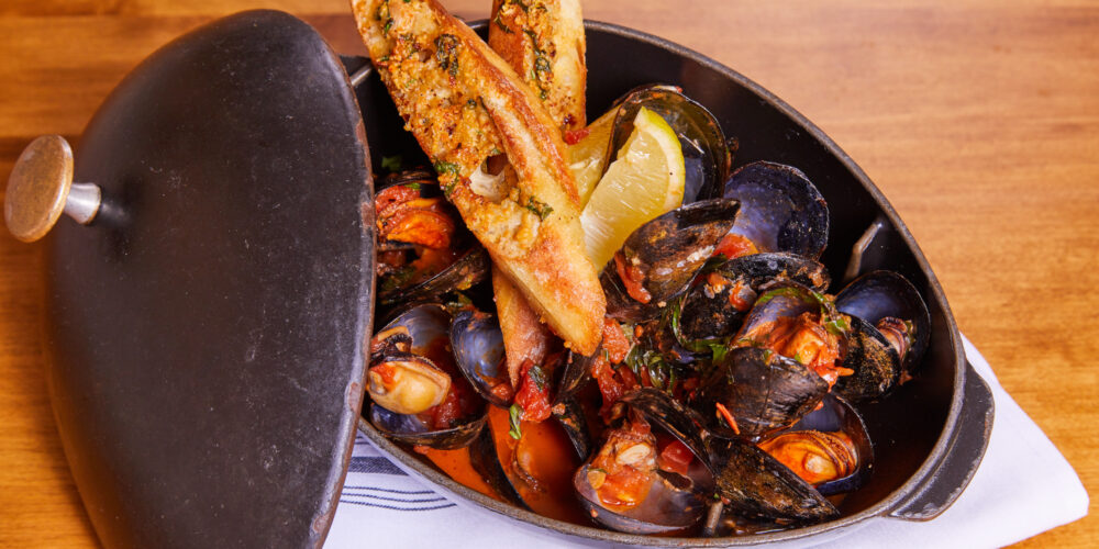 Mussels in cast iron pot